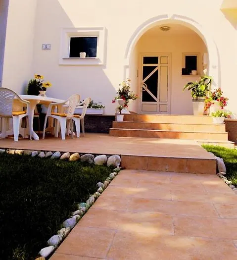 Room In Rovinj With Air Conditioning, Wi-Fi Guest house